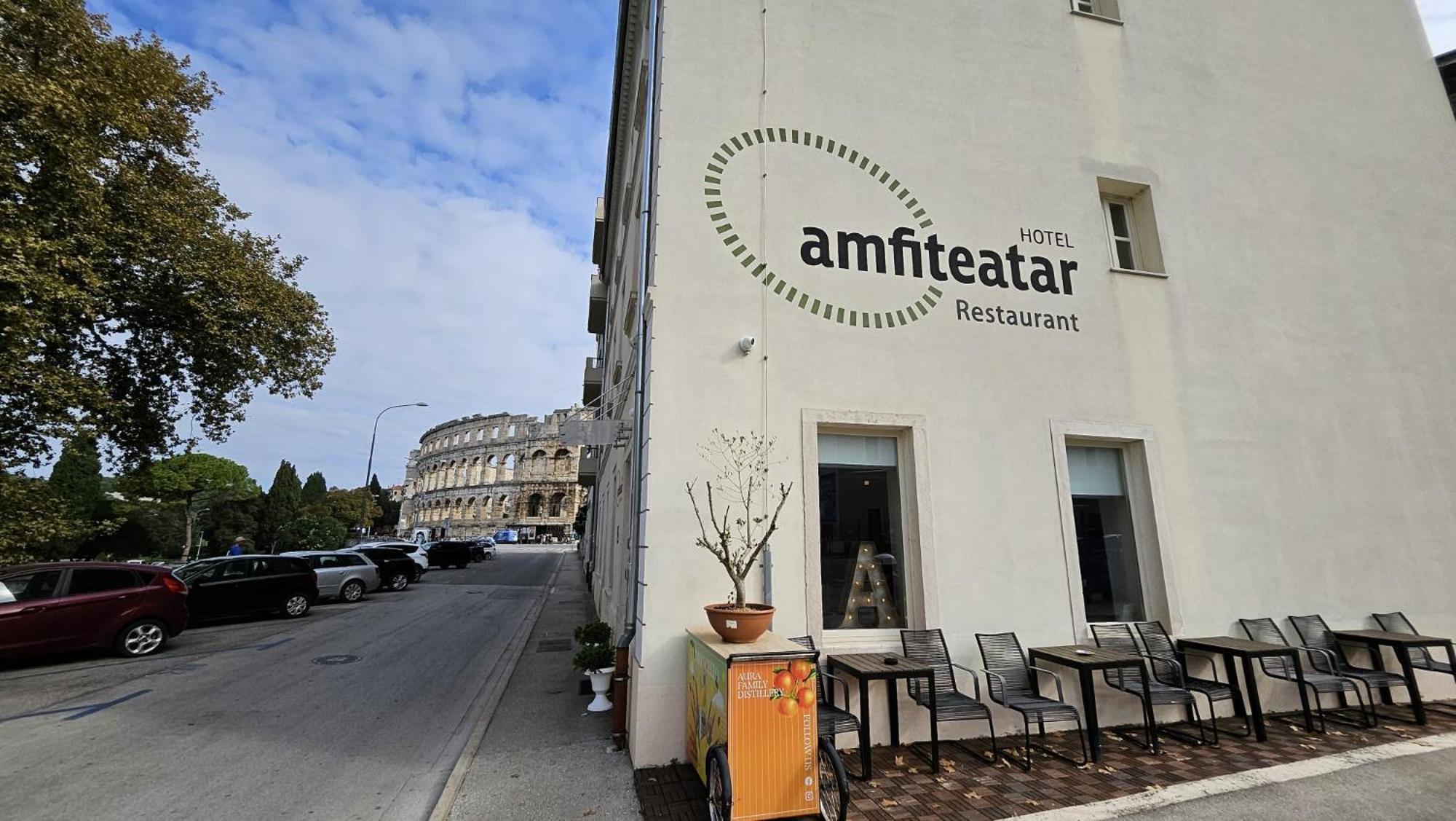 Hotel Amfiteatar Pola Esterno foto