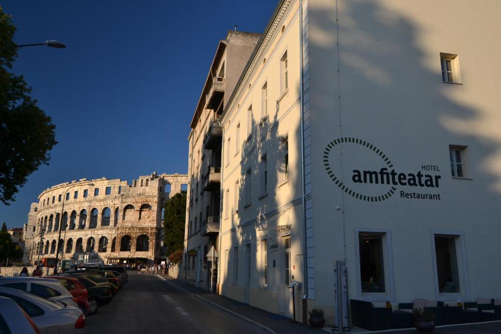 Hotel Amfiteatar Pola Esterno foto